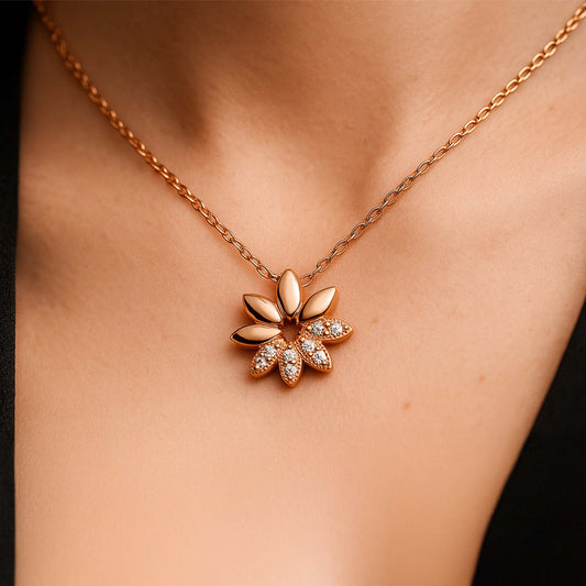 925 Sterling Silver Necklace: Tips for Buying, Wearing & Caring